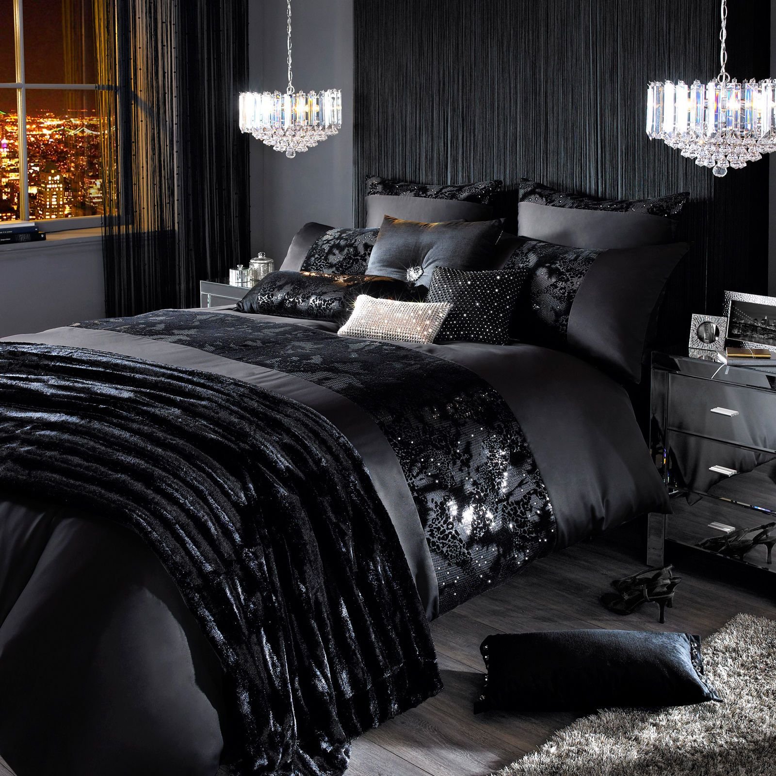 Спальня В Черном Цвете