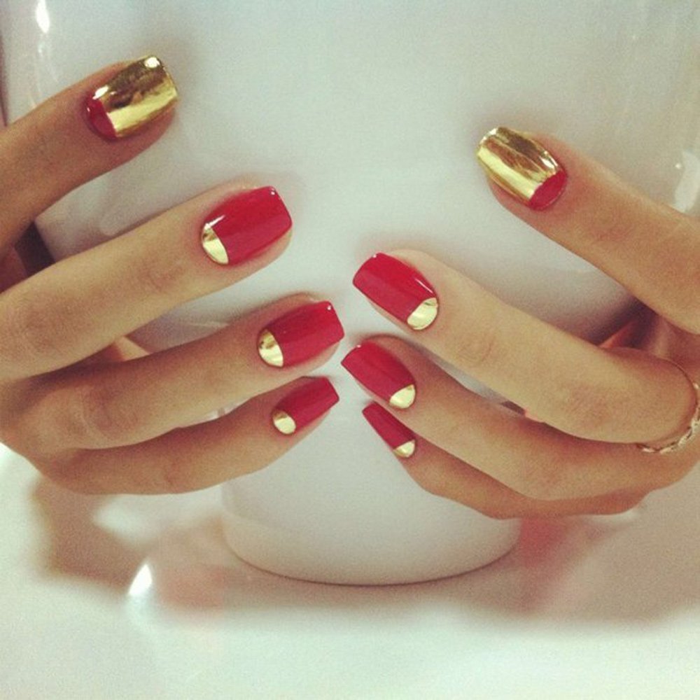 Дизайн Красных Коротких Ногтей С Золотом