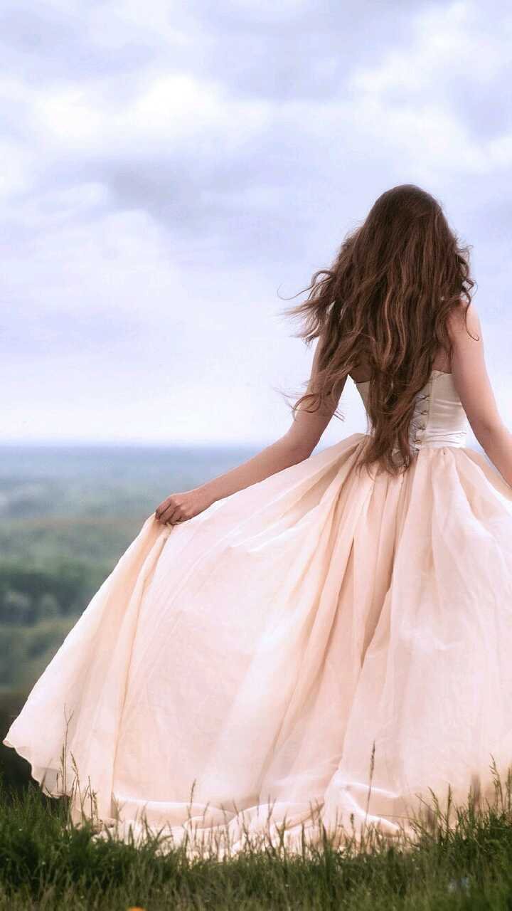 Девочка В Платье Без Лица