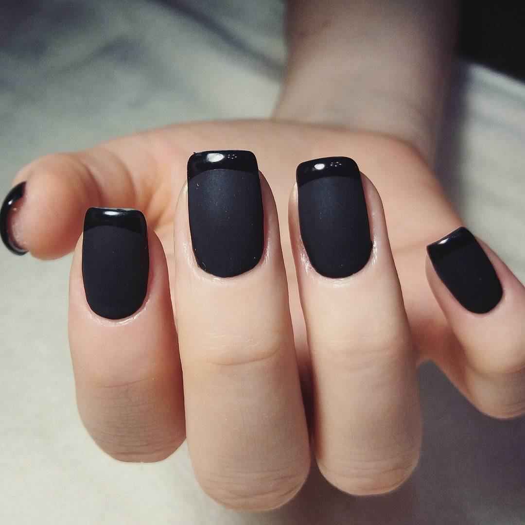 Черные Матовые Короткие Ногти Дизайн