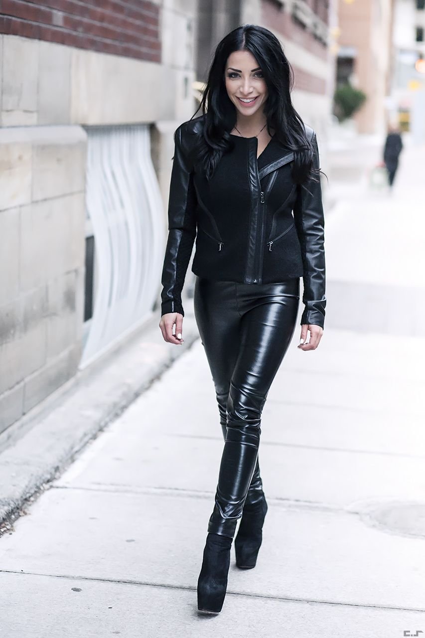 Lovely Ladies In Leather Angelina Jolie In A Leather Jacket Leather Pants