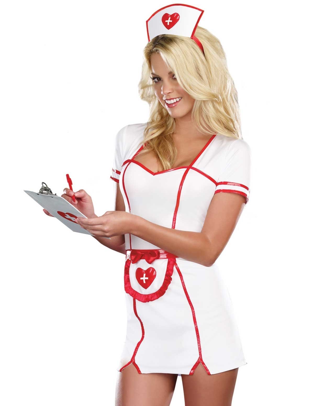 Грудастая бабенка в униформе медсестры 