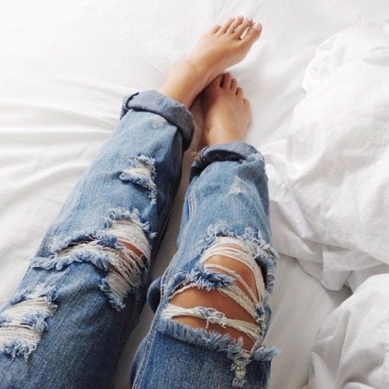 Ноги девушки в джинсах 62 фото