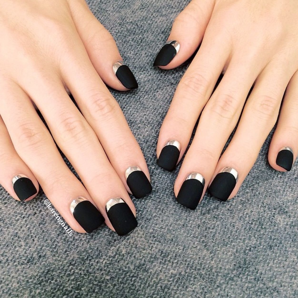 Идея черных ногтей. Красивые черные ногти. Красивый черный маникюр. Черный матовый френч. Черные короткие ногти.