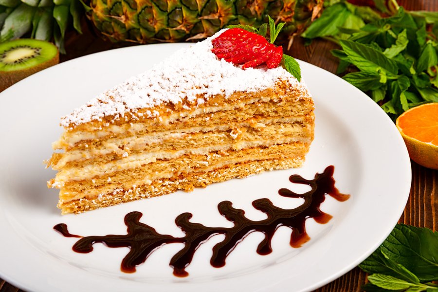 Бисквитный торт со сливочным кремом рецепт с фото пошагово