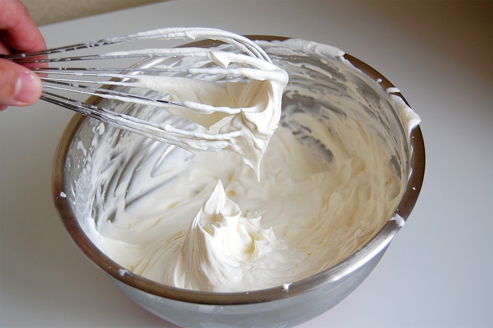 Приготовление крема чиз. Крем чиз из Альметте. Сметанный крем чиз. Крем из Альметте для торта. Крем-чиз для торта.
