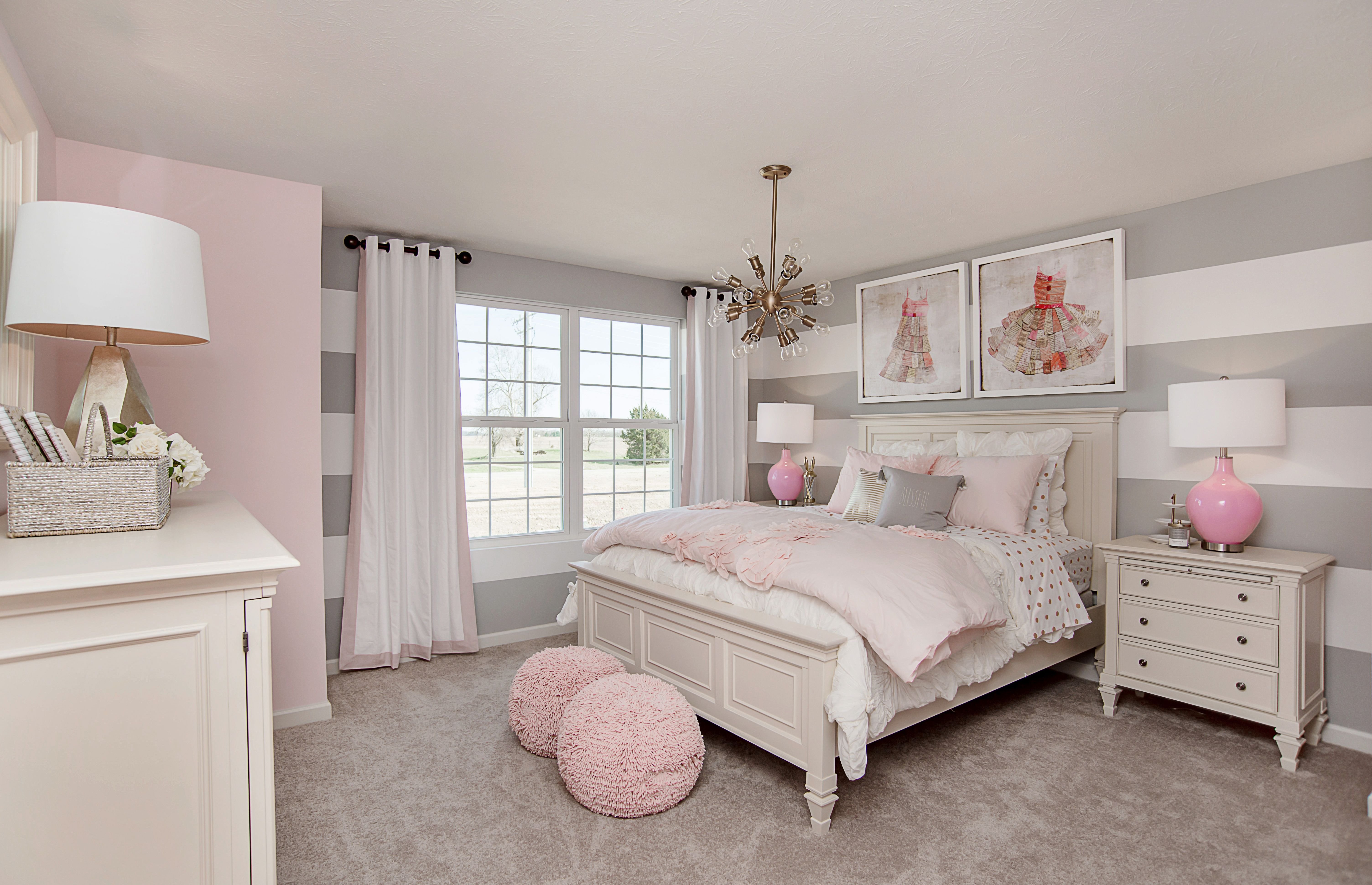 детская комната в розовом цвете фото