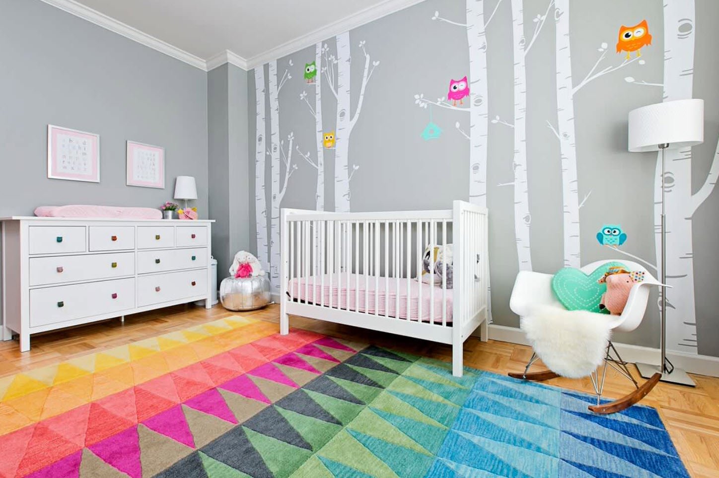 Дизайн детских комнат для новорожденных (54 фото) .