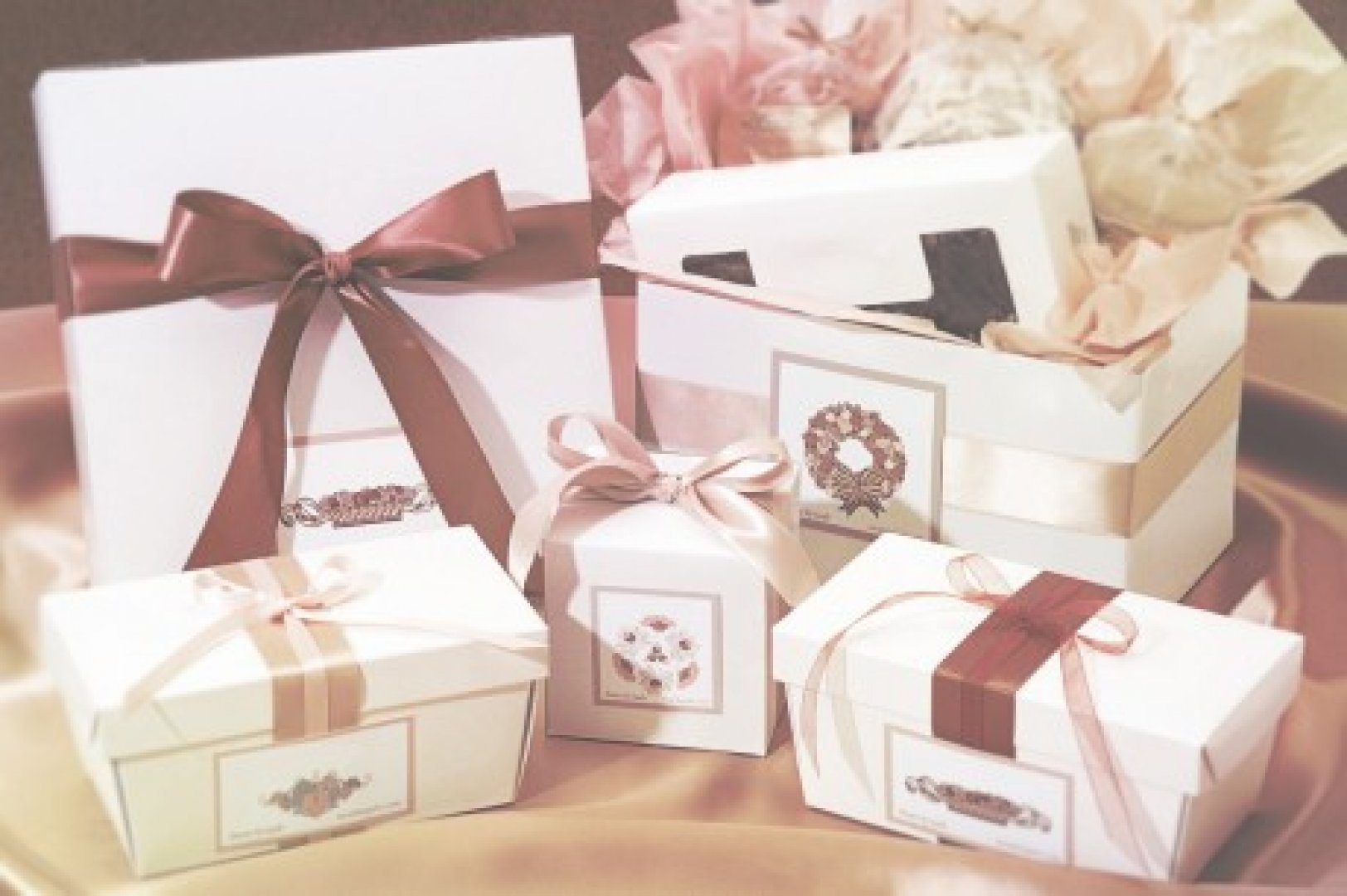 Благодарный подарок. Красивые коробочки для подарков. Красивые подарочные коробки. Красивая коробка для подарка. Красивая упаковка подарков.