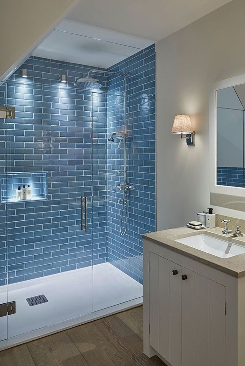 Как сделать дизайн ванной. Современная плитка для ванной. Современная ванная комната. Душевые комнаты. Отделка ванной.