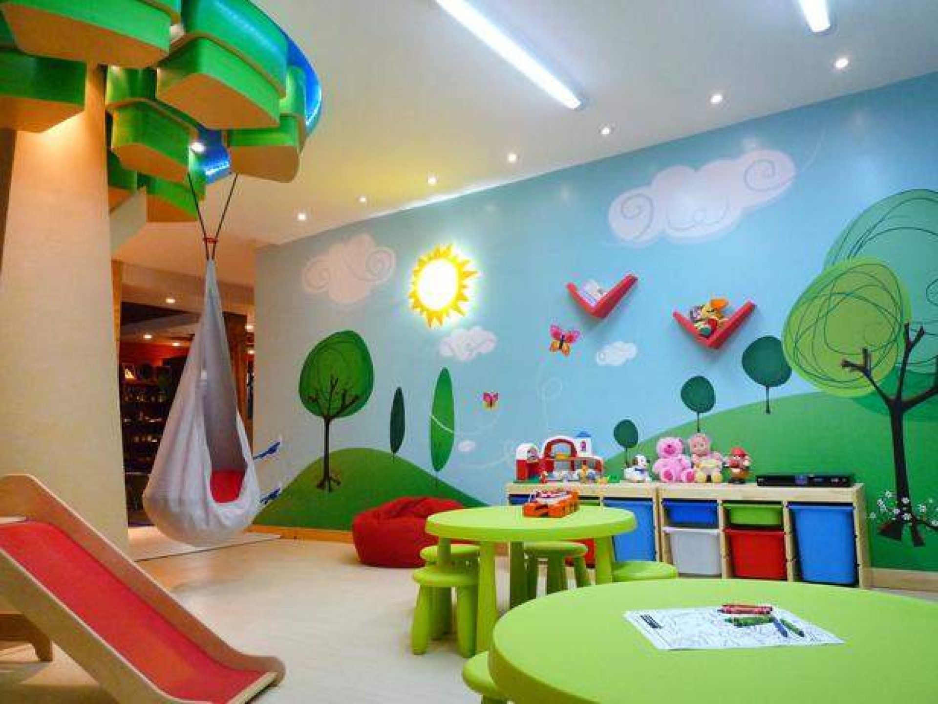 Какие есть детские помещения. Игровая комната для малышей. Интерьер детской игровой. Интерьер игровой комнаты. Интерьер детского сада.