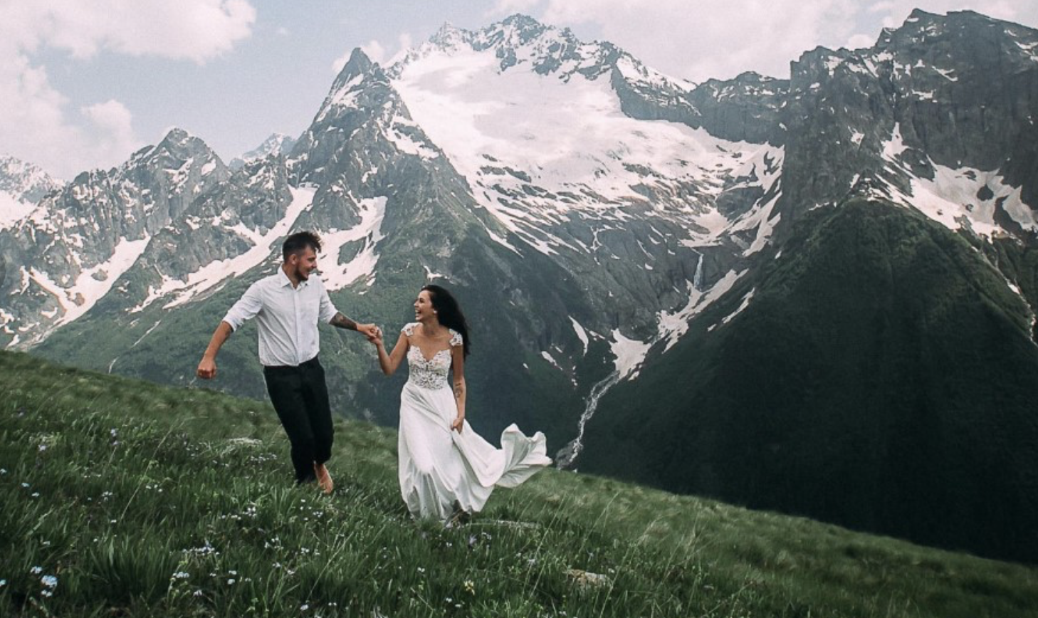 Свадьба в горах Кавказа Эльбрус. Пара в горах. Свадьба в горах. Фотосессия в горах. Самый большой романтик