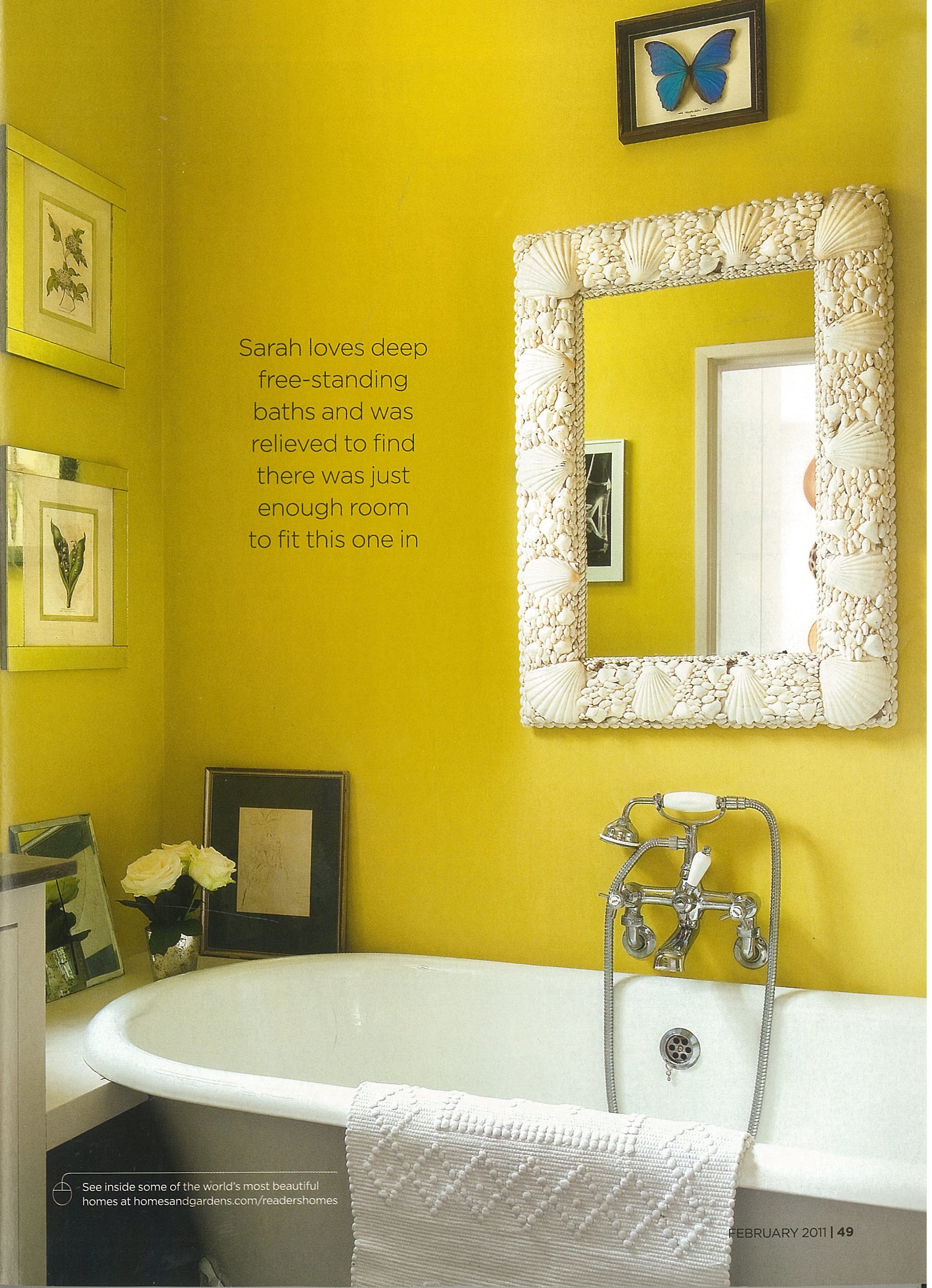 Что можно вместо плитки в ванной. Краска для стен в ванной. Отделка ванной комнаты краской. Крашенные сокеы в ванной. Покраска стен в ванной комнате.