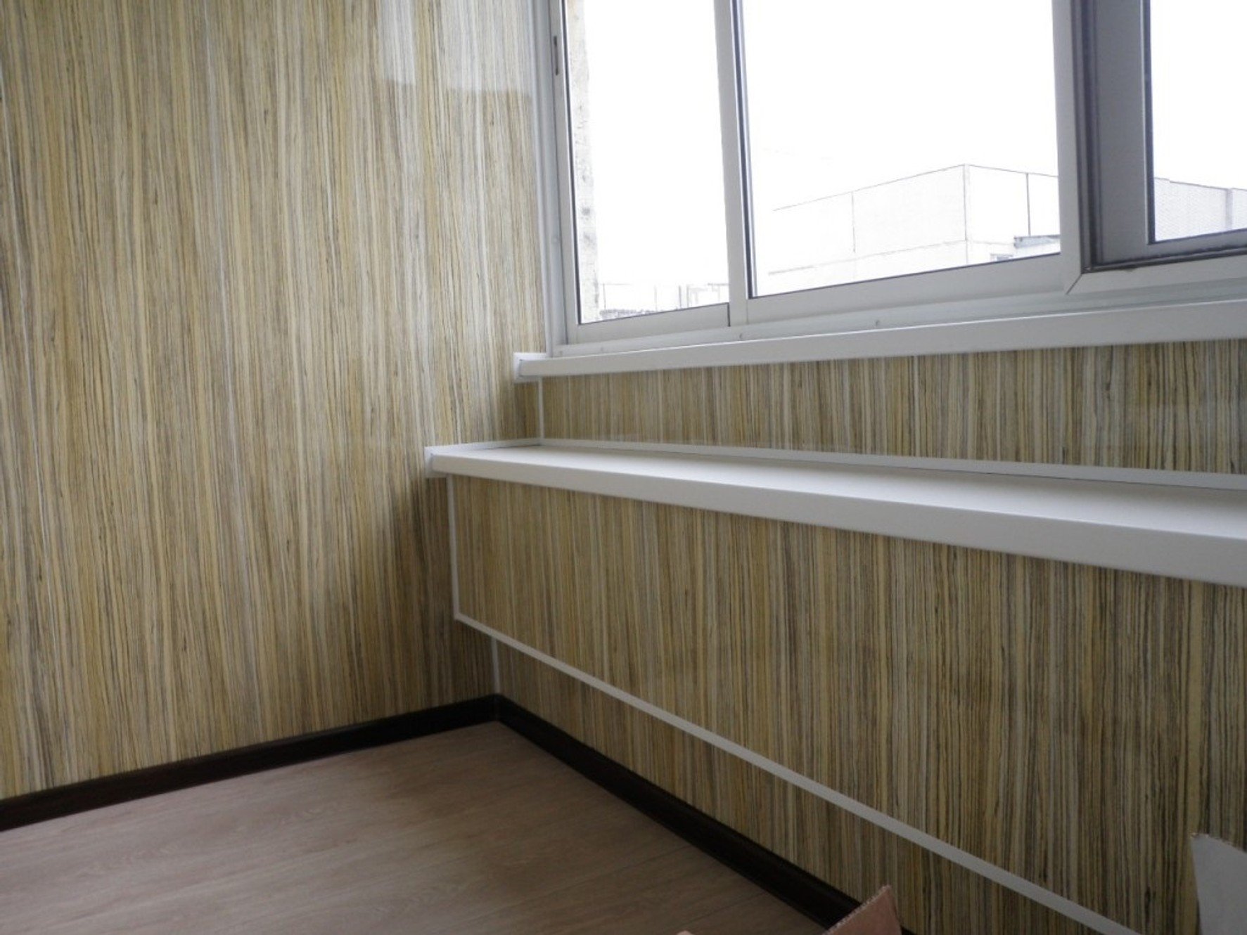 Панели для внутренней отделки стен балкона
