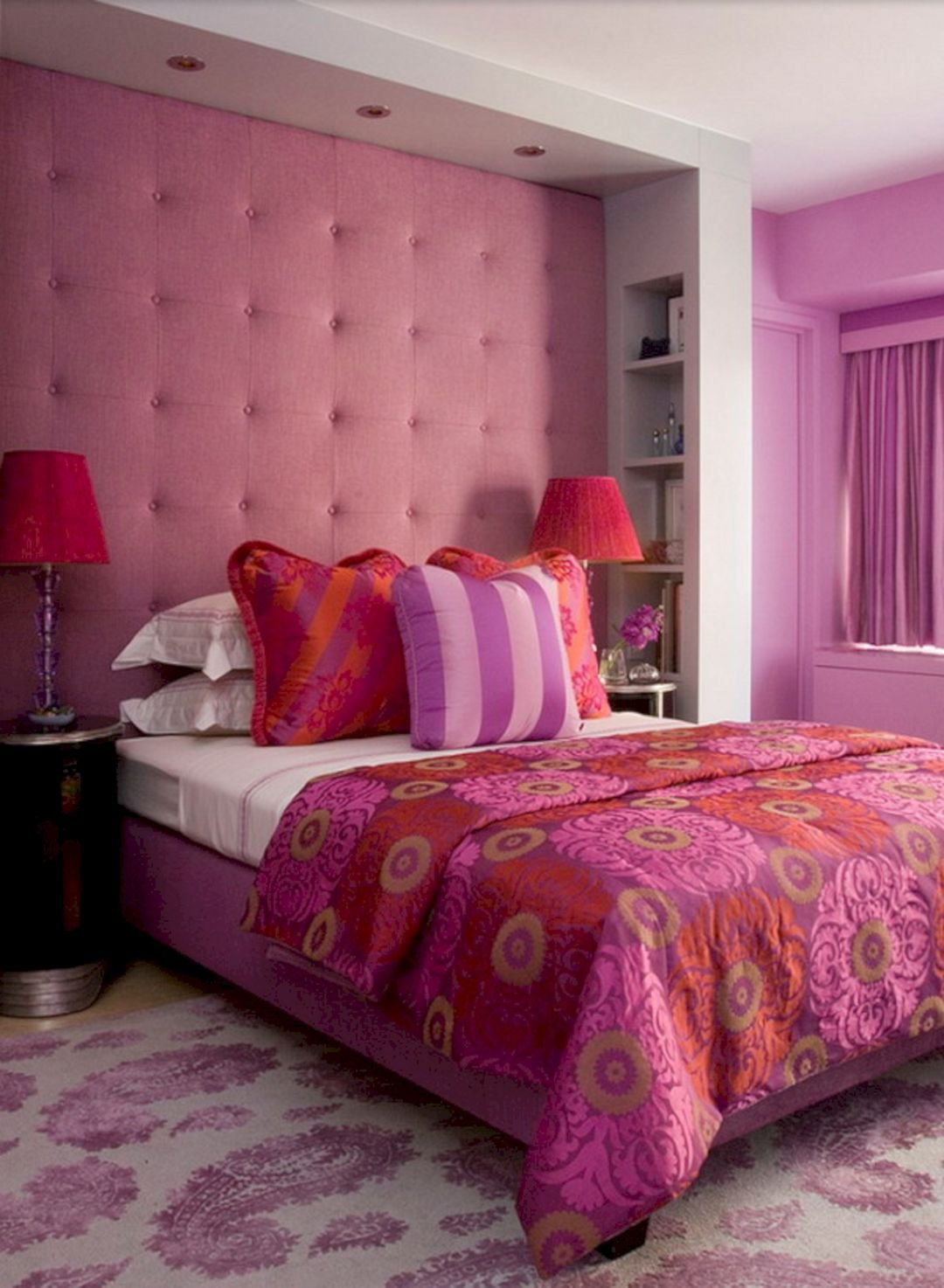 Спальня в розовых тонах. Розовая спальня. Спальня в лиловых тонах. Спальня в фиолетовом цвете.