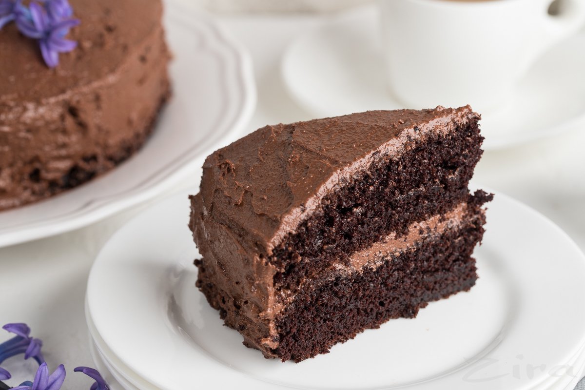 Воздушный шоколадный бисквит. Торт поцелуй негра. Кофейный торт. Шоколадно кофейный торт. Бисквитный торт кофейный.