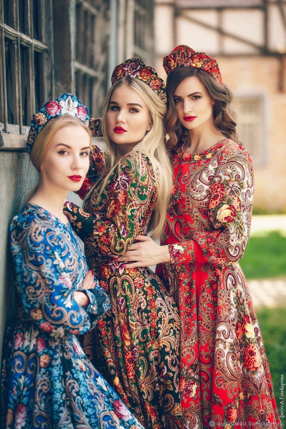 Русские Женщины В Платьях Фото