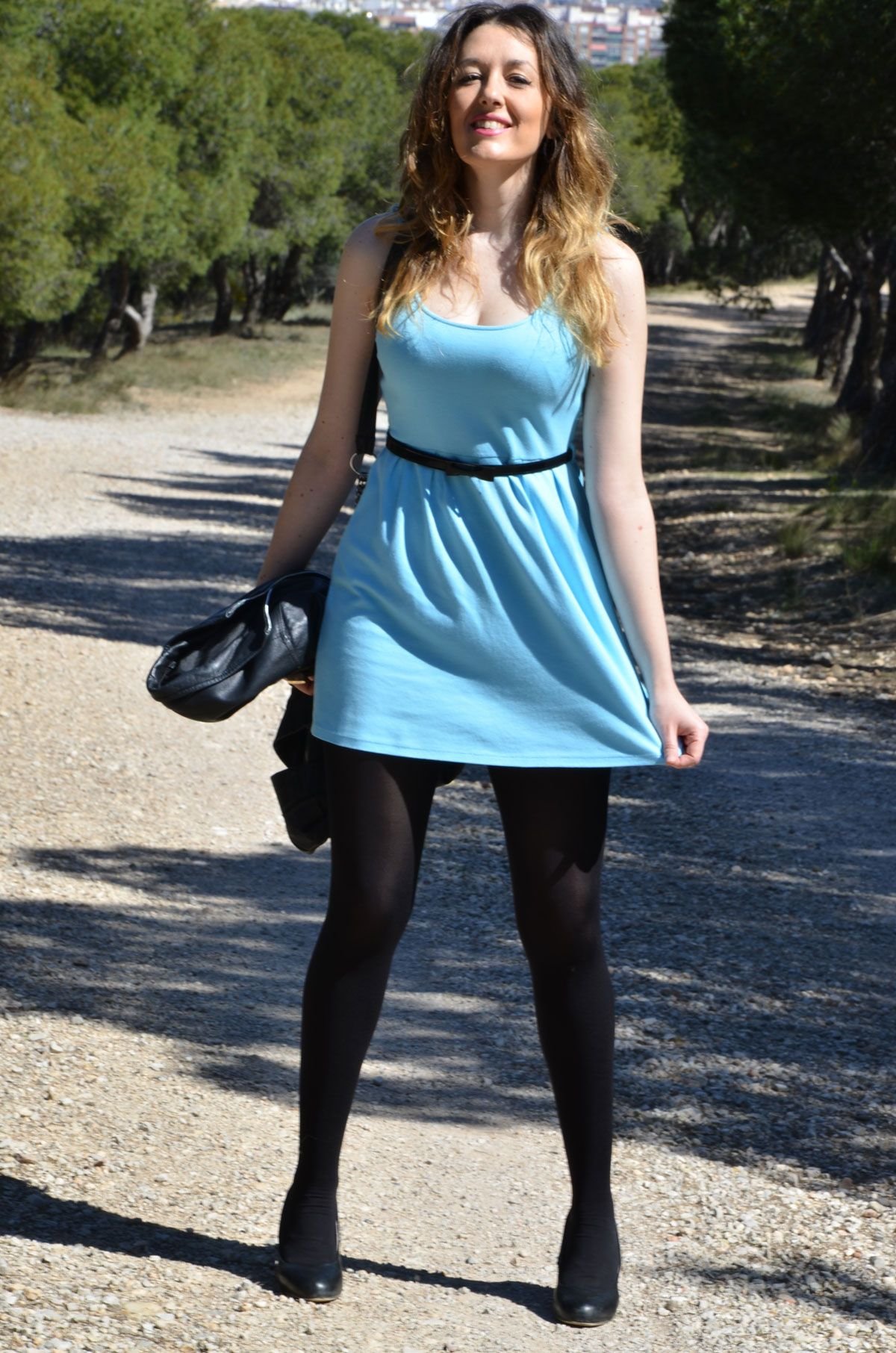 Голубое Платье С Черными Колготками – Telegraph
