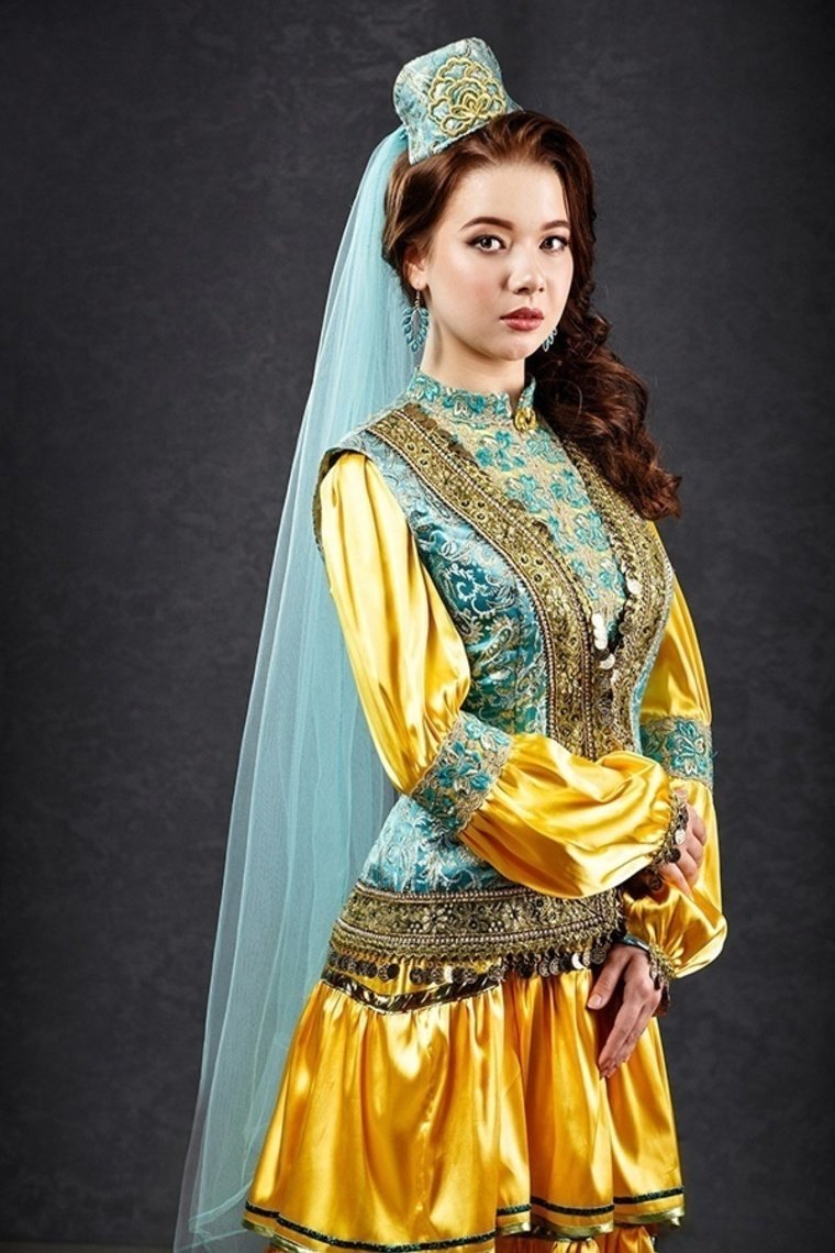 Фото девушки татарки в национальном костюме
