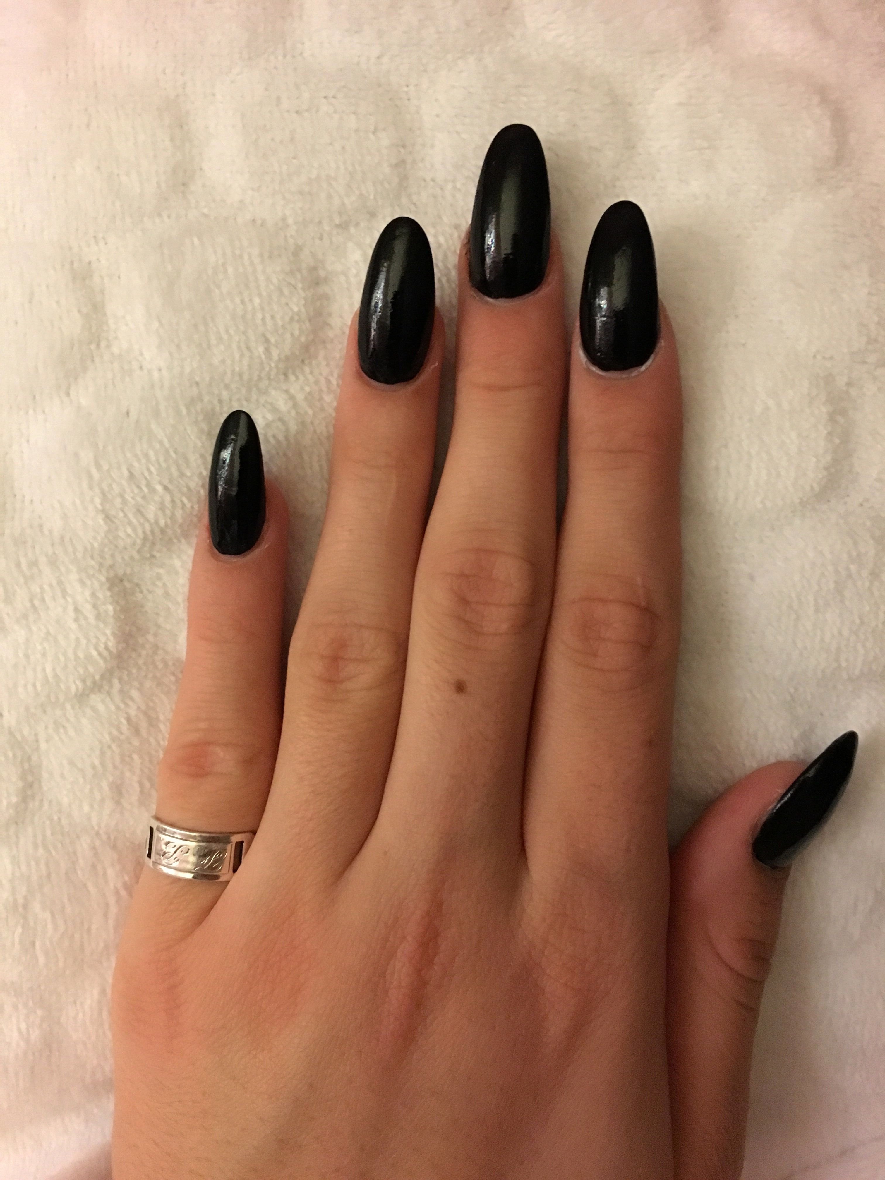 Черные овальные ногти (31 фото) .