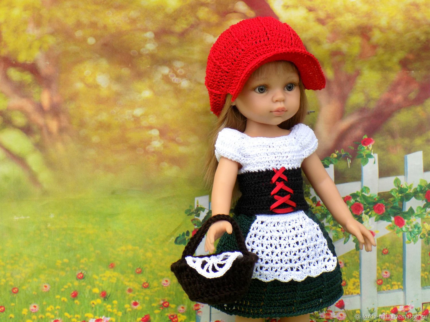 Платье для куклы паолы спицами. Кукла Паола Рейна. Кукла Паола Рейна красная шапочка. Вязаная одежда для Паола Рейна. Платье для Паола Рейна.