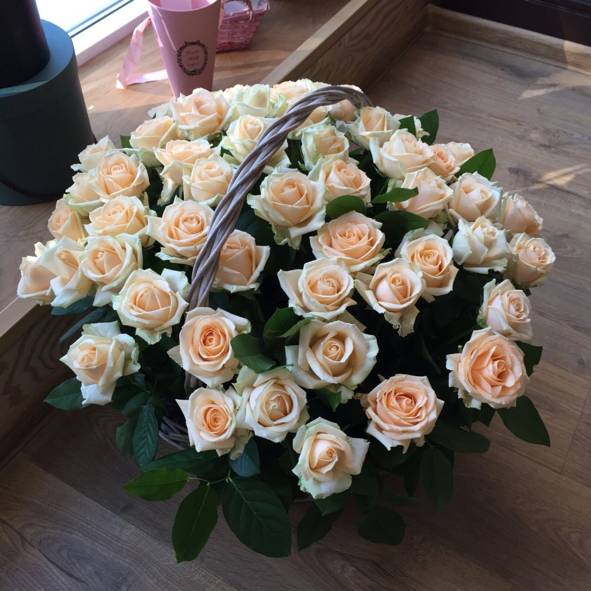 Фото реальных букетов цветов дома. Букет шикарный. Букет роз. Красивые большие букеты.
