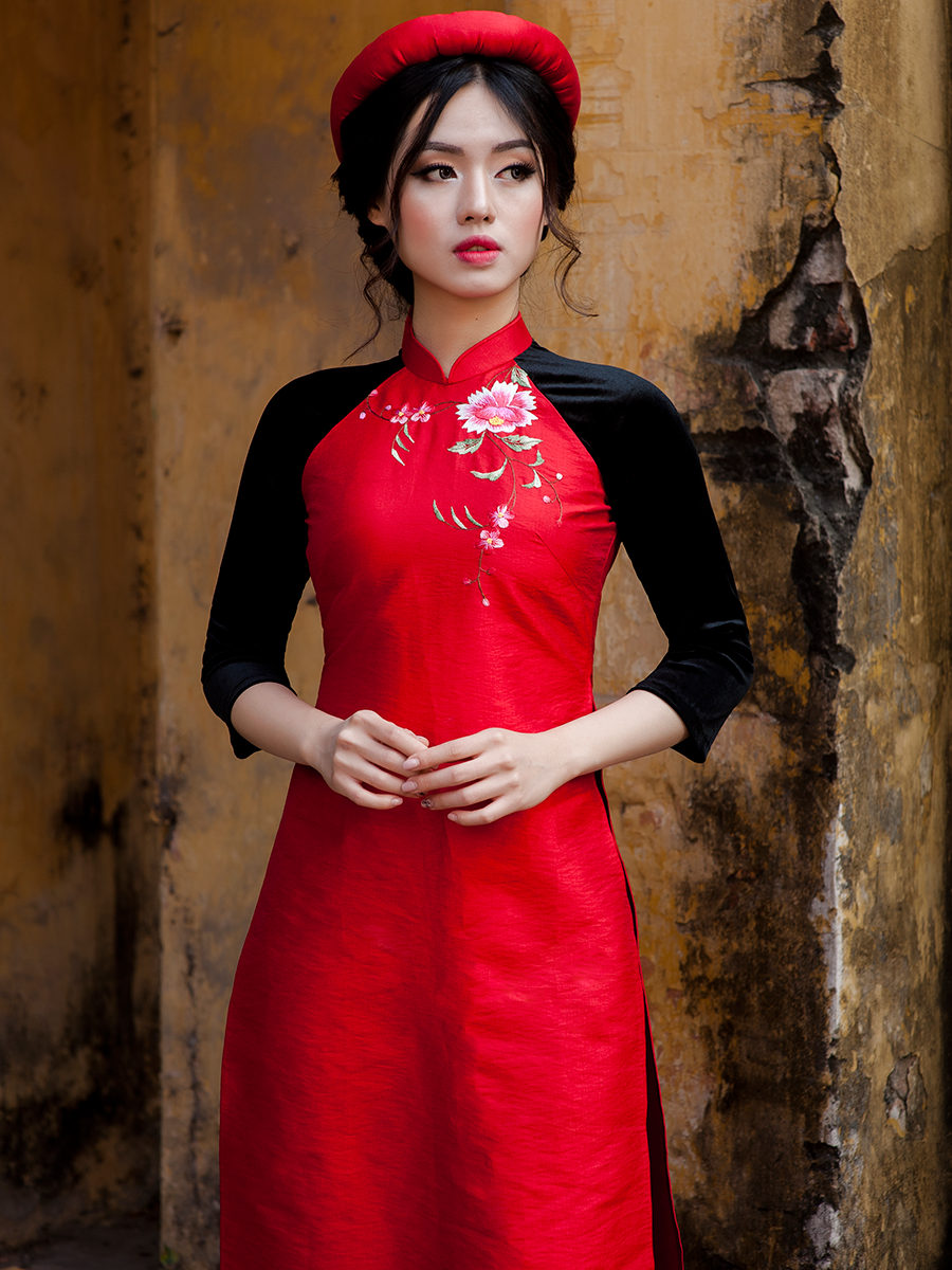 Ципао монгольская. Фэнхуан ципао. Платье в азиатском стиле. Азиатский наряд.