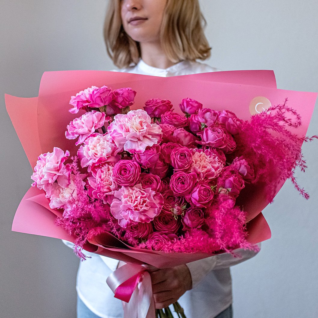 Сколько надо дарить цветов на 8. Букет "женщине". Букеты монобукеты в розовых тонах. Букет "день рождения".