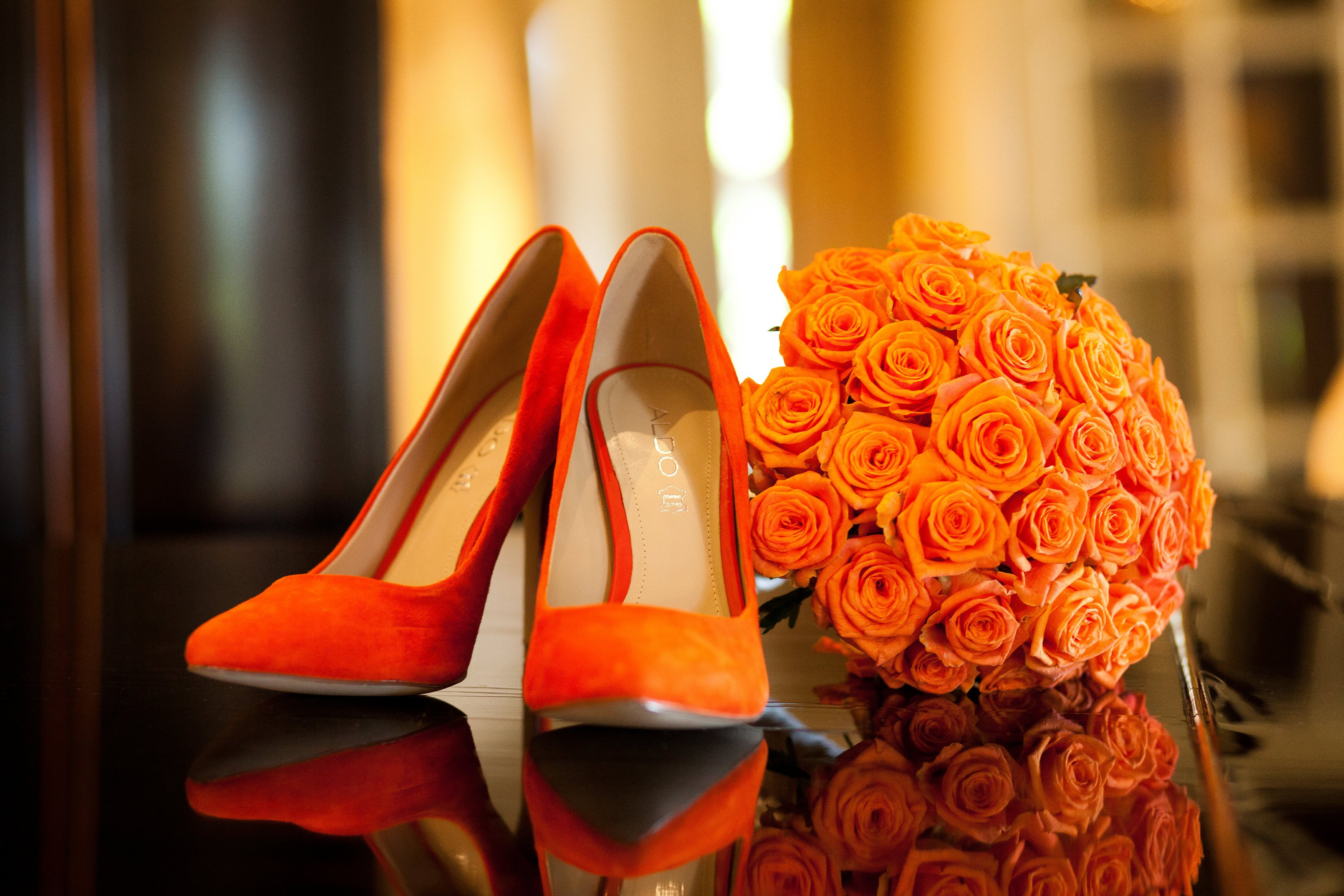 Оранжевые картинки. Туфли Свадебные оранжевые. Оранжевый цвет. Яркие туфли на свадьбу. Красивый оранжевый цвет.