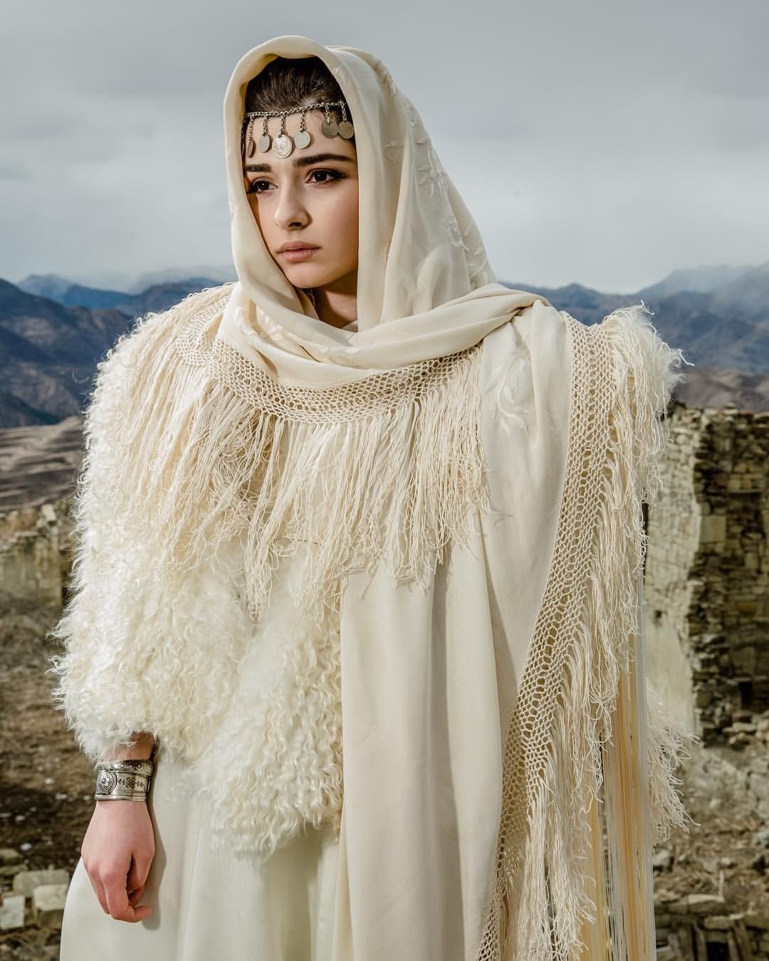 Горянки Дагестана в национальной одежде