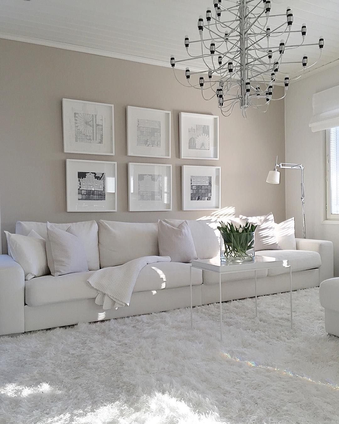интерьер дома в белом цвете фото