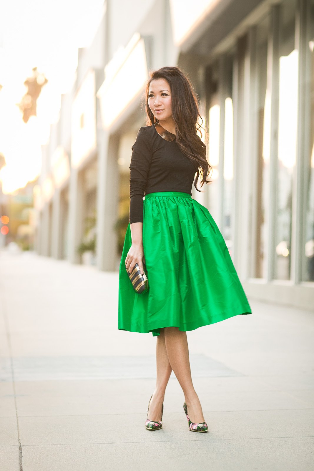 Зеленое платье с юбкой солнце (64 фото) .