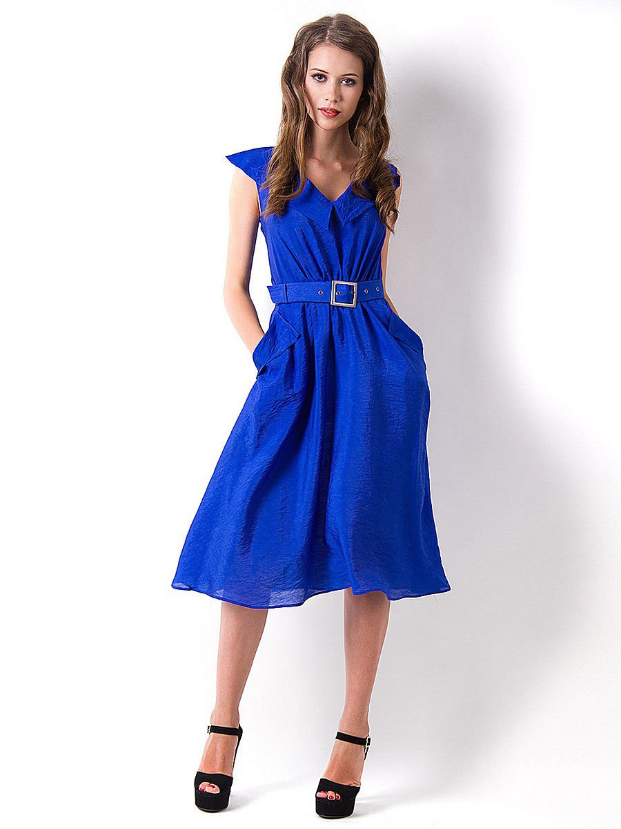 Модное синее платье