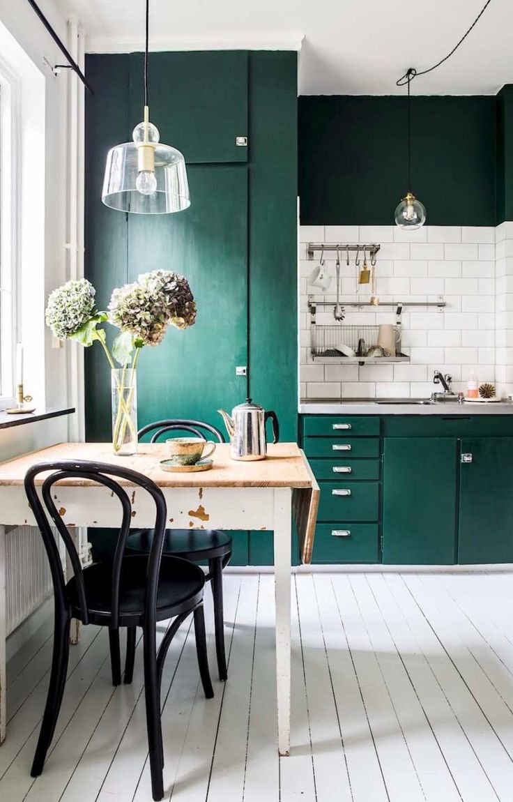 кухня икеа зеленого цвета в интерьере