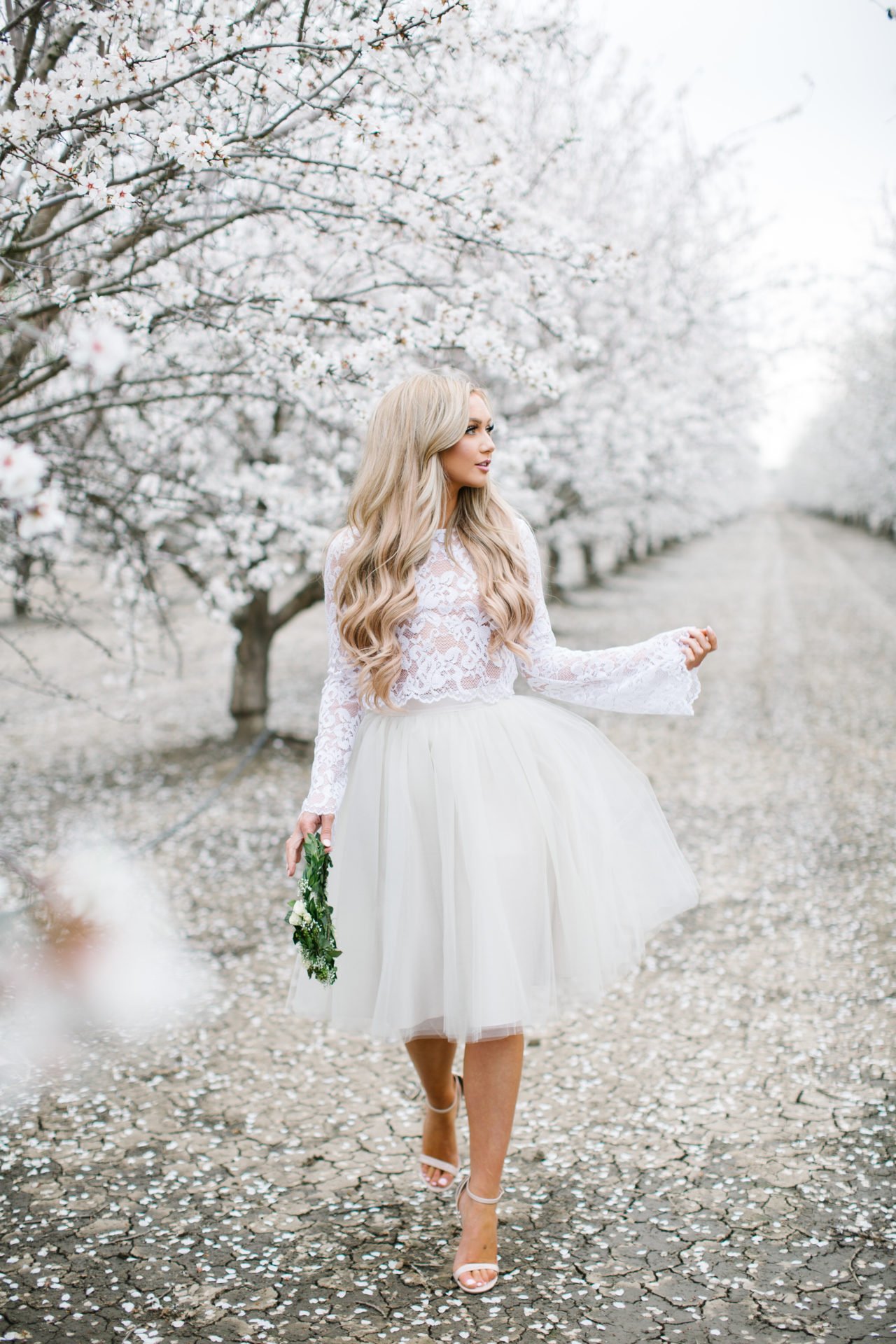 Белое Весеннее Платье
