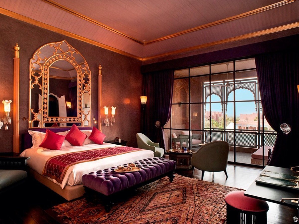 Luxury тг. Интерьер марокканский стиль спальняя. Шикарная спальня. Красивые спальные комнаты. Спальня в Восточном стиле.