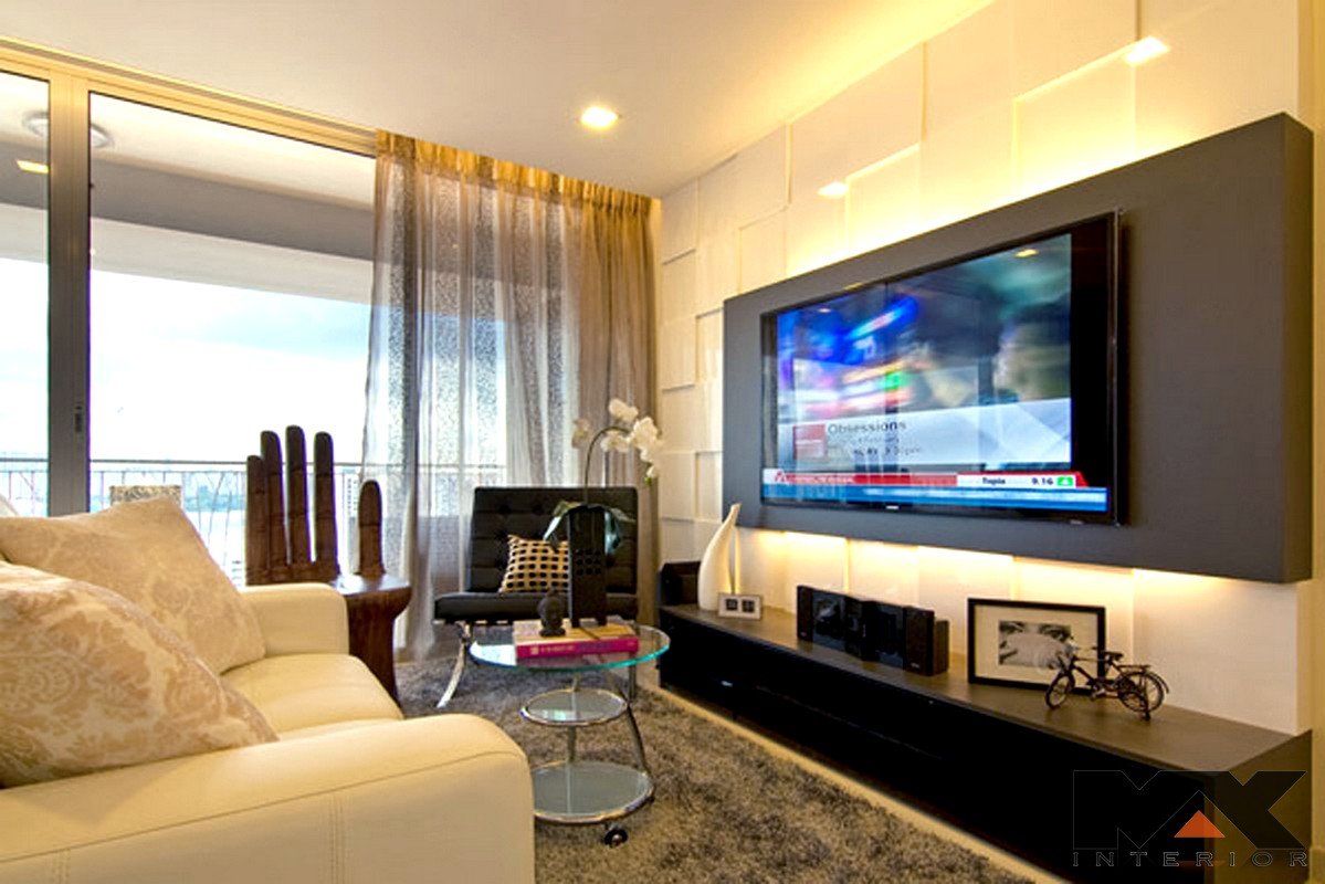 Телевизор в маленькой комнате. Телевизор в квартире. Гостиная с телевизором. Телевизор на стене. Большой телевизор в интерьере.