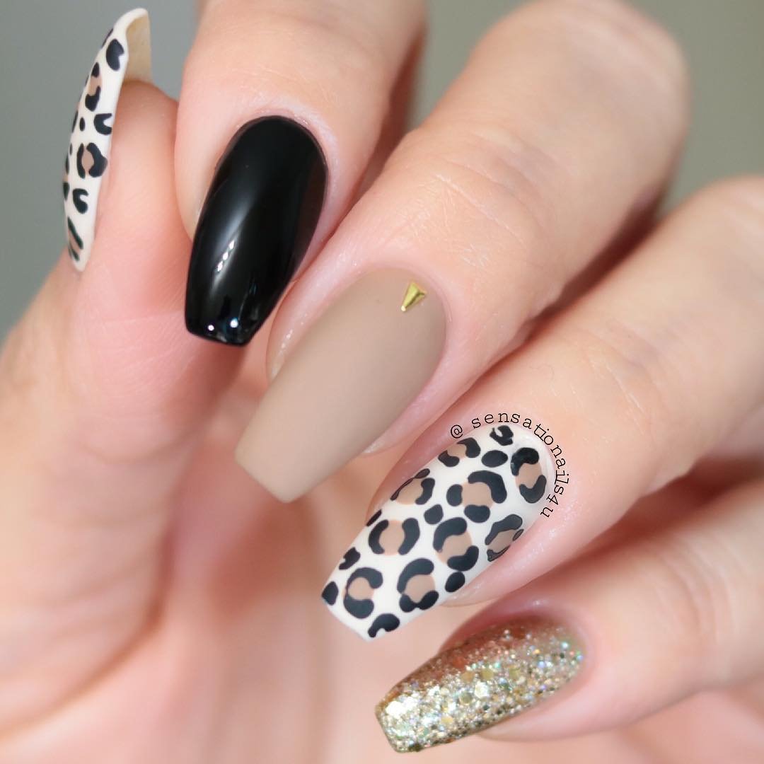Дизайн ногтей с принтом. Леопардовые ногти миндаль. Френч леопардовый 2022. Ногти с леопардовым принтом. Ногти леопард.