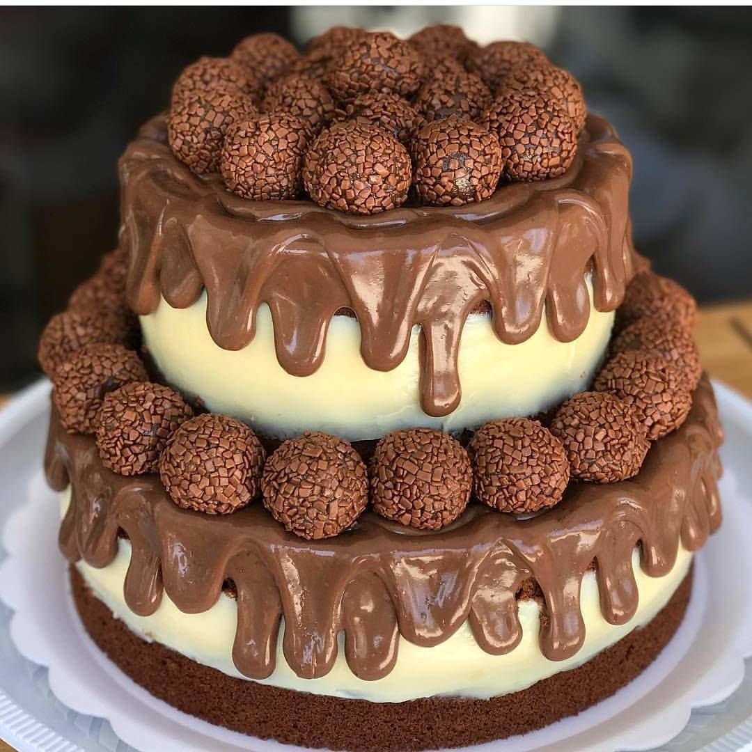 Вкусный домашний торт рецепт на день рождения. Шоколадный торт. Красивые тортики шоколадные. Красивый шоколадный торт. Вкусный шоколадный тортик.