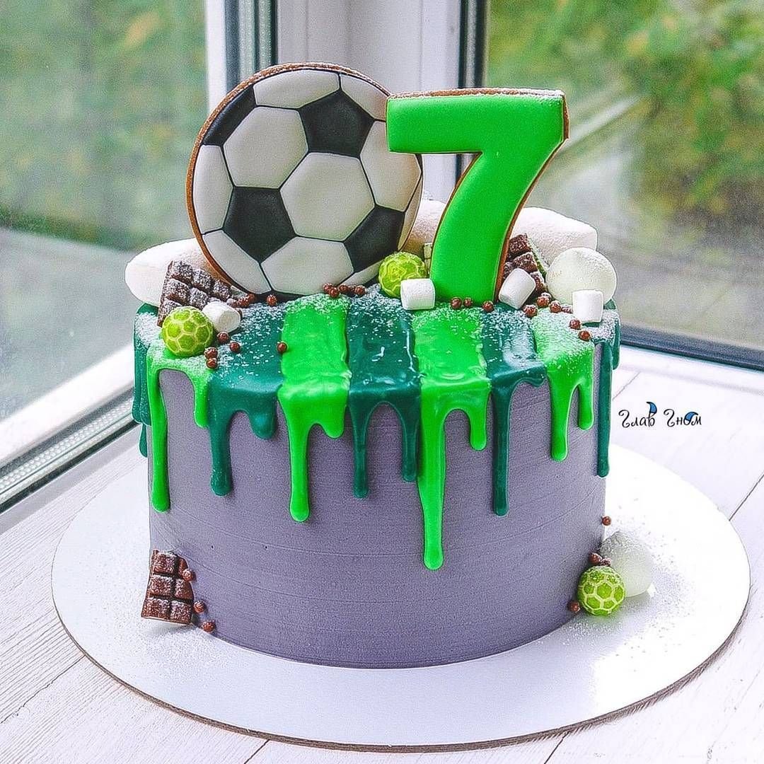Торт для мальчика 10 лет фото. Торт футбол. Торт «футболисту». Торт с футбольной тематикой. Декор торта для мальчика.