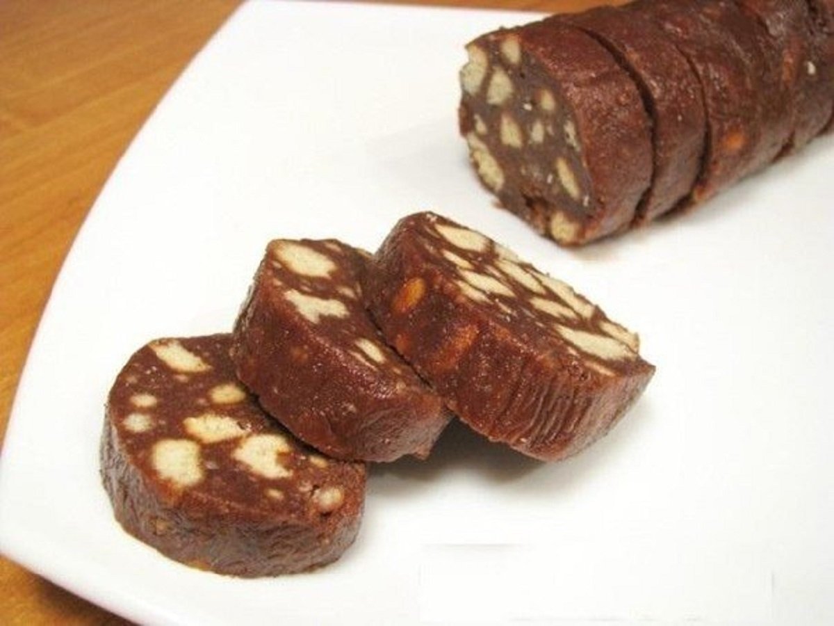 фото шоколадной колбасы из печенья