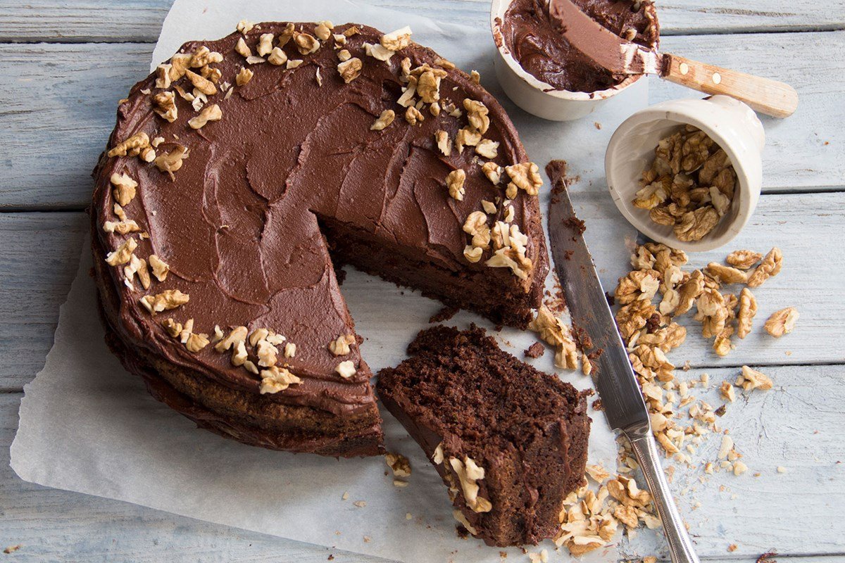 Шоко торт. Шоколадный торт рижанка. Тортики с шоколадом. Домашний шоколадный торт. Торт с какао.