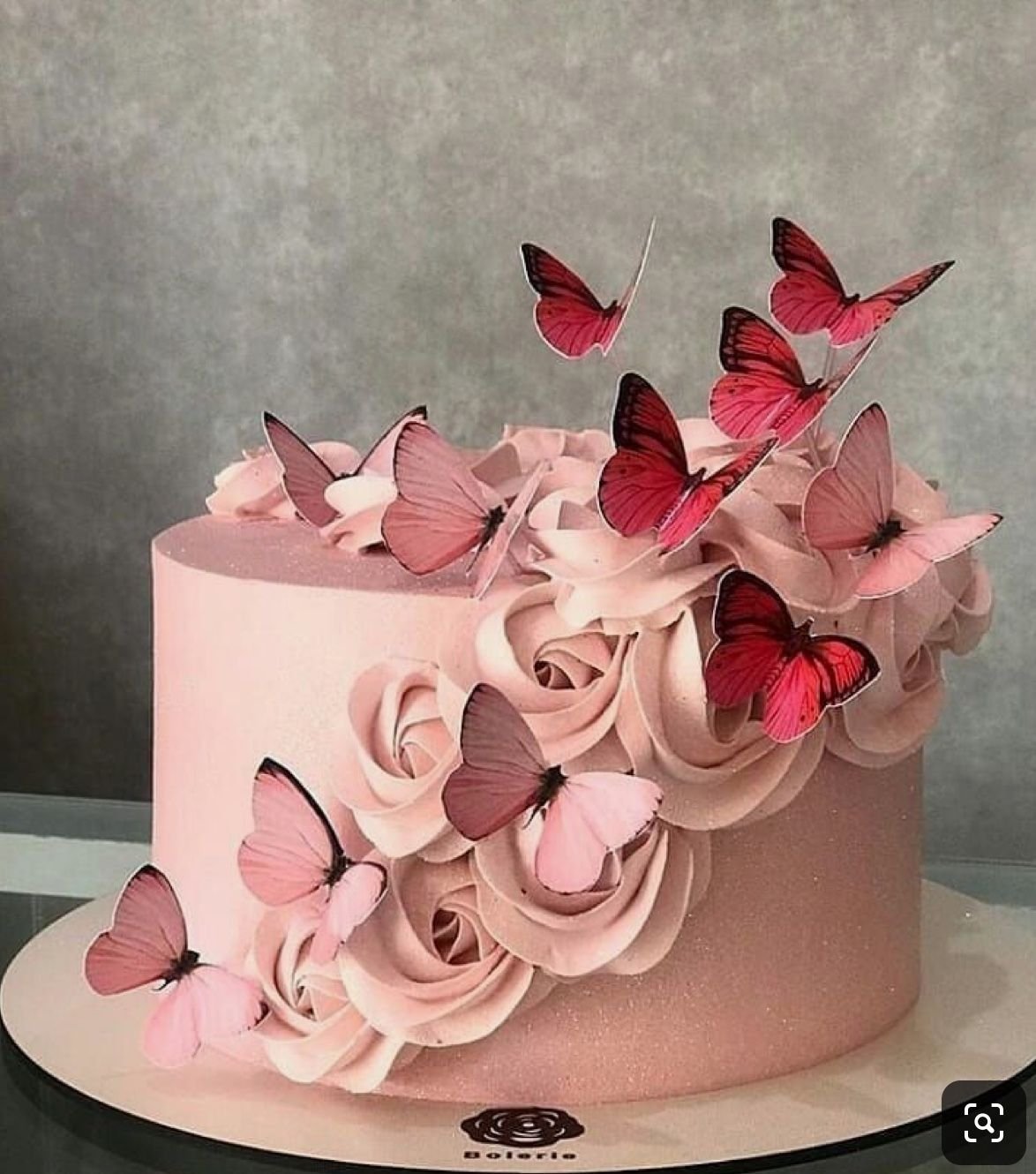 Идеи торта женщине. Красивые торты. Торт «бабочки». Торт для девушки. Торт девочка.