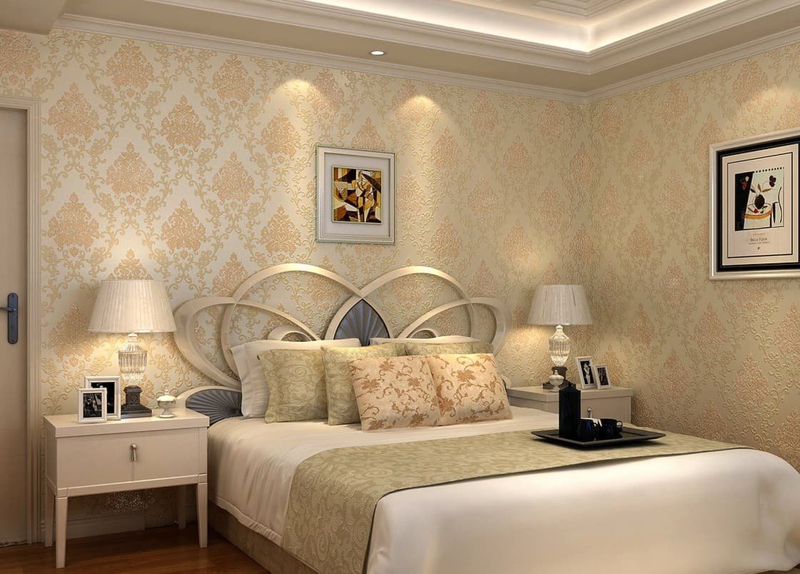 Комбинированные обои для спальни в классическом стиле