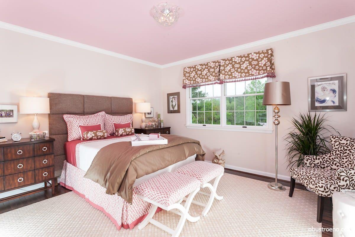 Бледно розово коричневый. Dulux 40yy 83/021. Спальня в розово бежевых тонах. Спальня в розовых тонах. Бежевые стены в спальне.