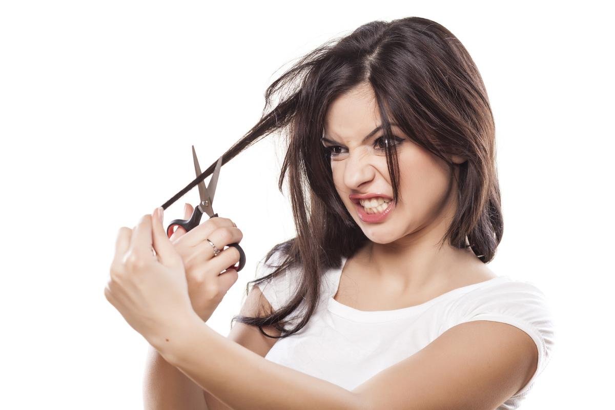 Когда женщины начали стричь волосы