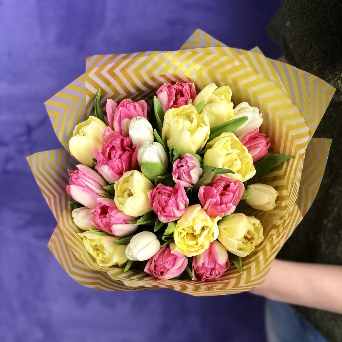 Букет из тюльпанов разного цвета