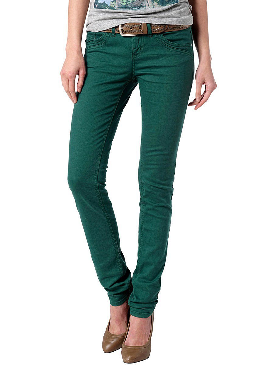 Чем носить зеленые джинсы