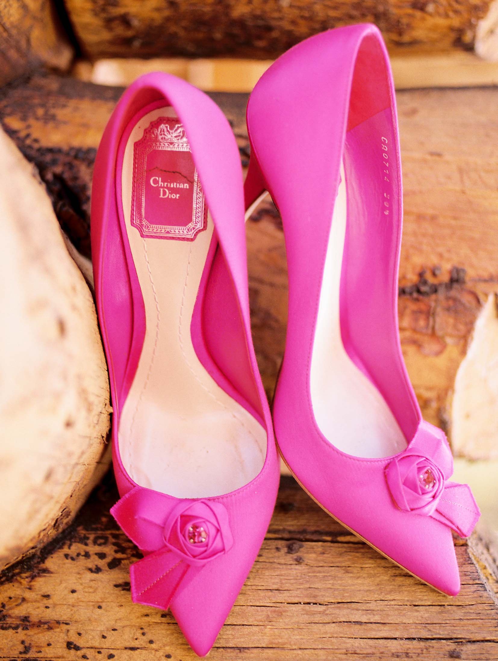 Розовые туфли есть