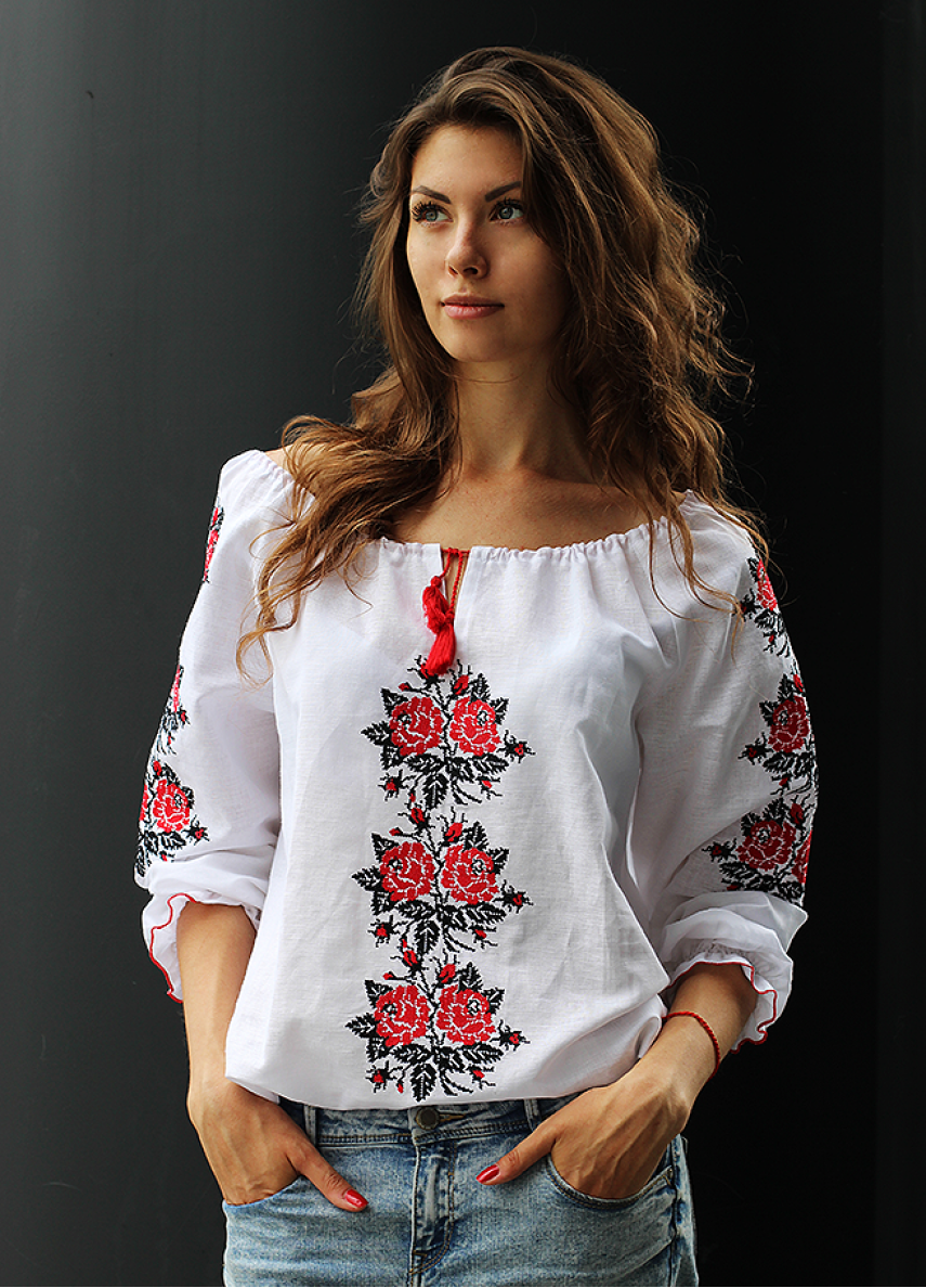 Рубаха с вышивкой. Вышиванка украинская женская. Блузки вышиванки женские. Блущкав народном стиле. Вышиванки фото